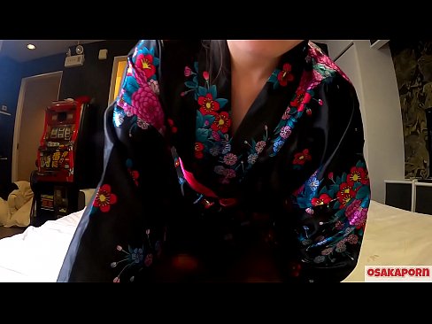 ❤️ Vajza e re cosplay pëlqen seksin deri në orgazmë me një shiringë në një kalorës dhe një blowjob. Vajzë aziatike me pidhi leshtore dhe cica të bukura me kostum tradicional japonez në video amatore që tregon masturbim me lodra qij. Sakura 3 OSAKAPORN. ❌ Porno shtëpie tek ne