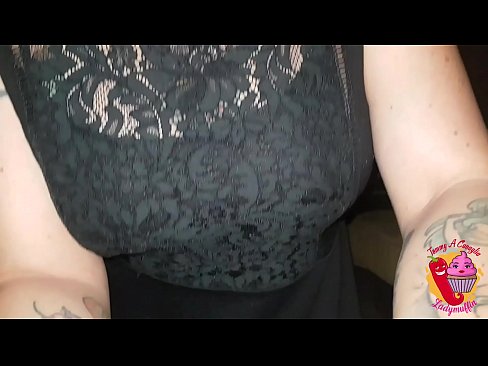 ❤️ Njerka e përdalë i jep atij një blowjob dhe spanjisht ❌ Porno shtëpie tek ne